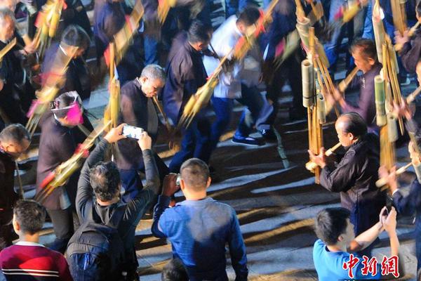 【51吃瓜app怎么下载安装】好吃 5 第五步就是炒北等菜快